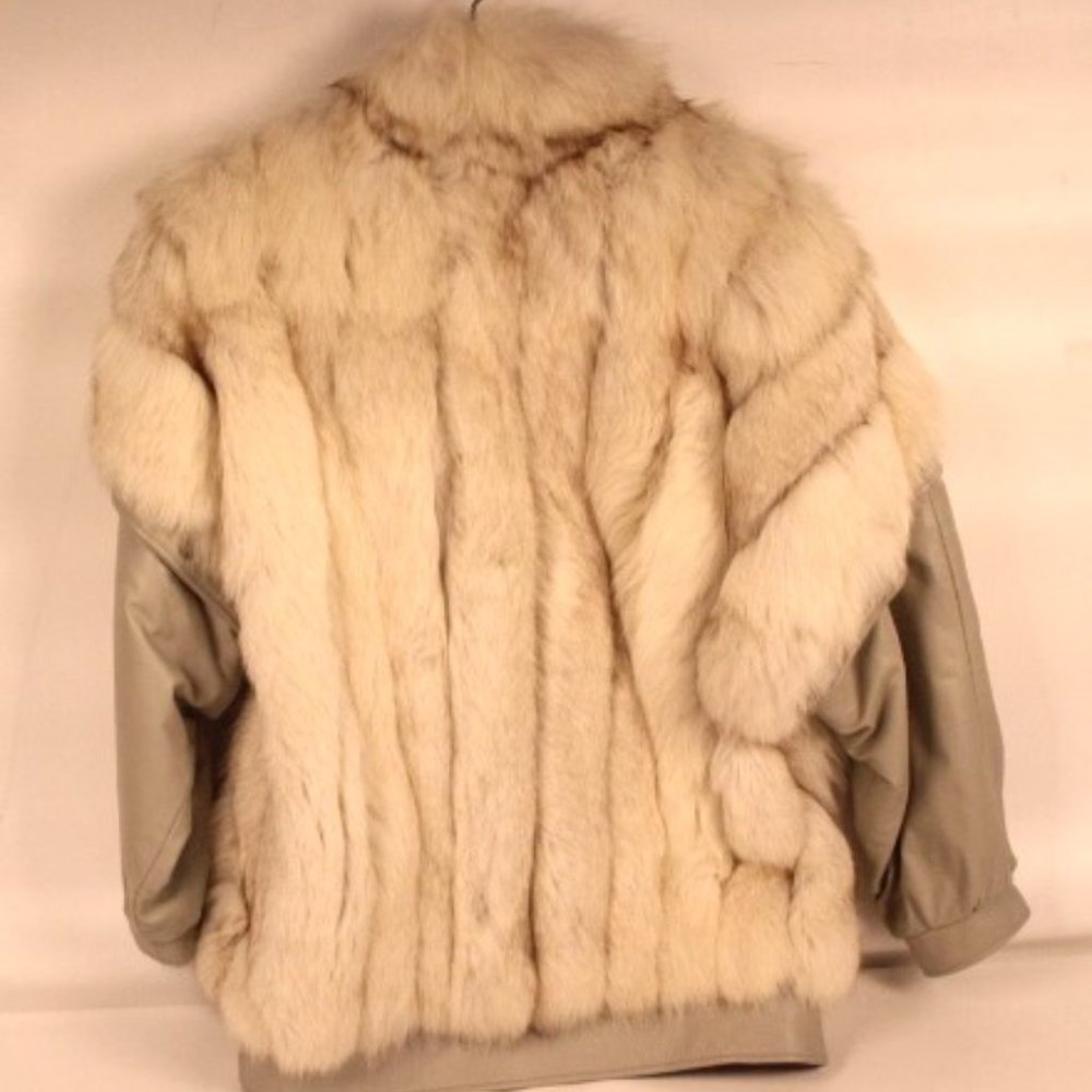 O'Brien & Sons Fox and Leather Coat - Picture 2 of 12